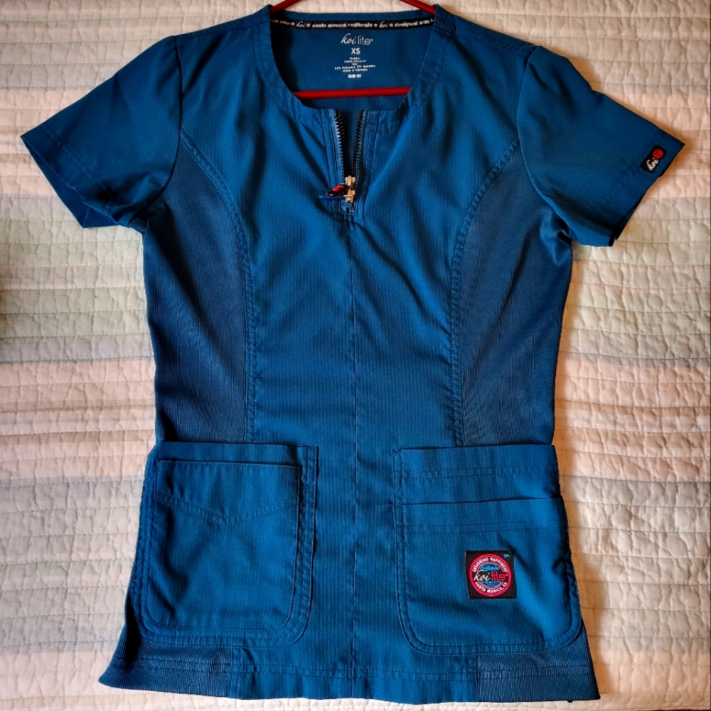 Scrub shirt